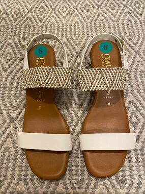Italian Shoemakers 8 White/Tan Woven Faux Leather Heeled Sandals